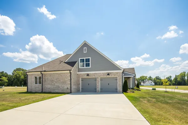 $3,300 | 5056 Jon Oak Drive, Arlington, TN 38002