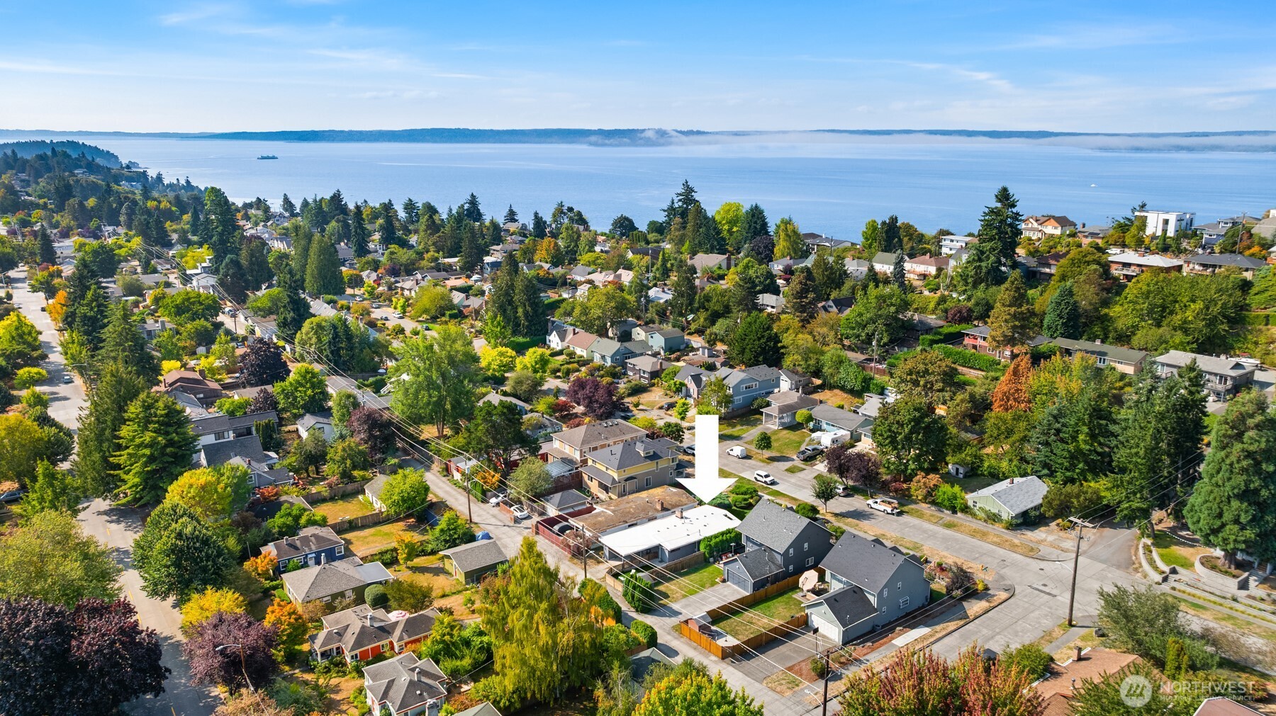 4714 50th Avenue Southwest Seattle, WA 98116 - Photo 32 of 34 a view of a city