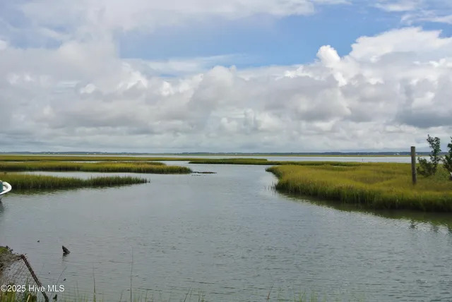 $724,000 | 107 Lennoxville Point Road, Beaufort, NC 28516