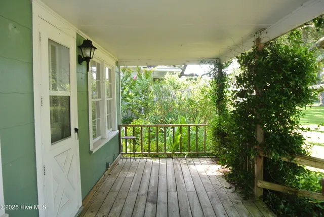 $724,000 | 107 Lennoxville Point Road, Beaufort, NC 28516