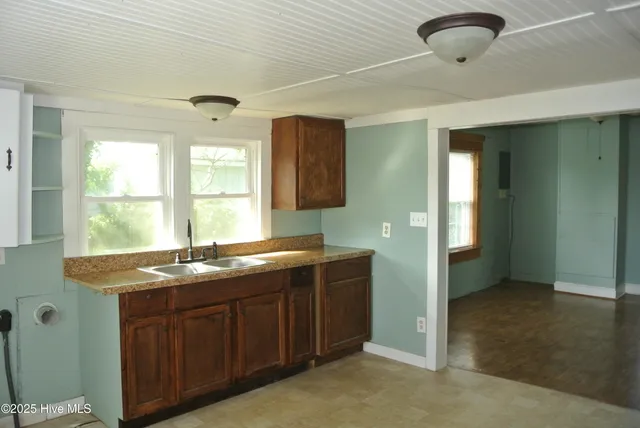 $724,000 | 107 Lennoxville Point Road, Beaufort, NC 28516