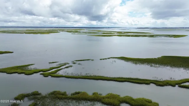 $724,000 | 107 Lennoxville Point Road, Beaufort, NC 28516