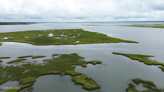 $724,000 | 107 Lennoxville Point Road, Beaufort, NC 28516