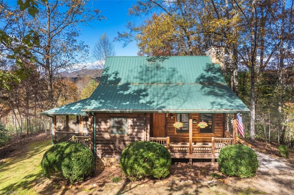 87 Prater Cove Road Franklin, NC 28734 - Photo 2 of 35
