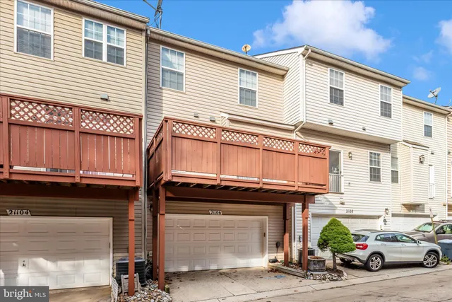 a view of a house with a big yard
