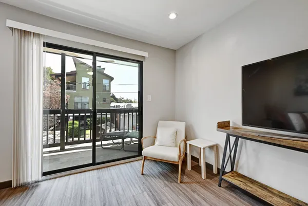 $1,495 | 3301 Red River Street, Unit 303, Austin, TX 78705