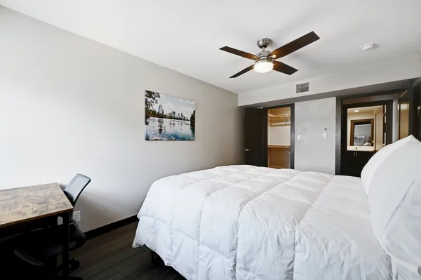 $1,495 | 3301 Red River Street, Unit 303, Austin, TX 78705