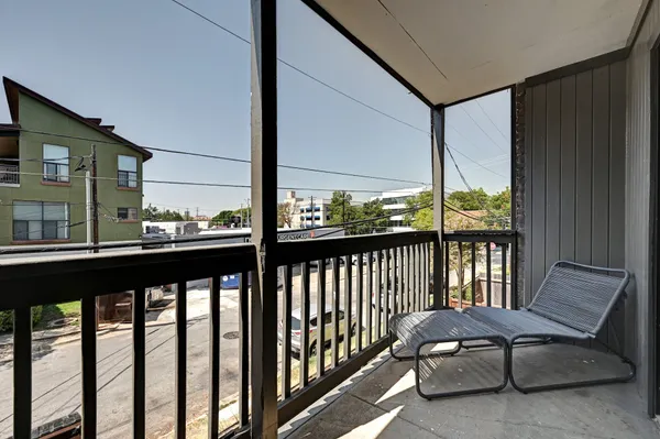 $1,495 | 3301 Red River Street, Unit 303, Austin, TX 78705