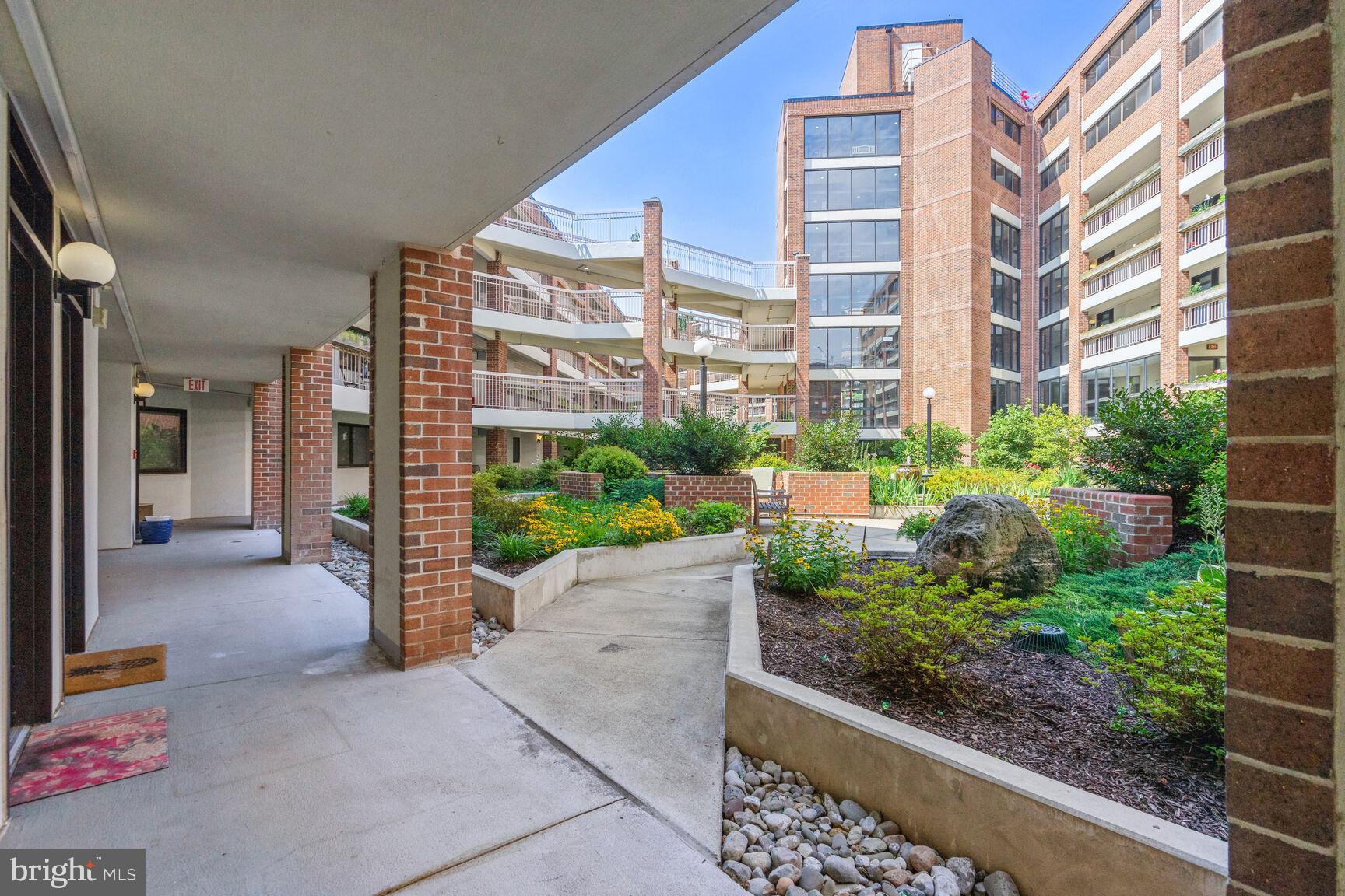 1951 Sagewood Lane, Unit 10 Reston, VA 20191 - Photo 8 of 27 Gallery Image 8