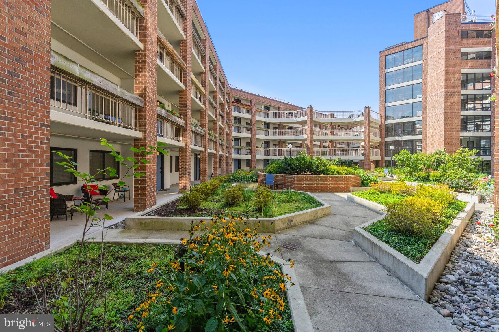 1951 Sagewood Lane, Unit 10 Reston, VA 20191 - Photo 9 of 27 Gallery Image 9