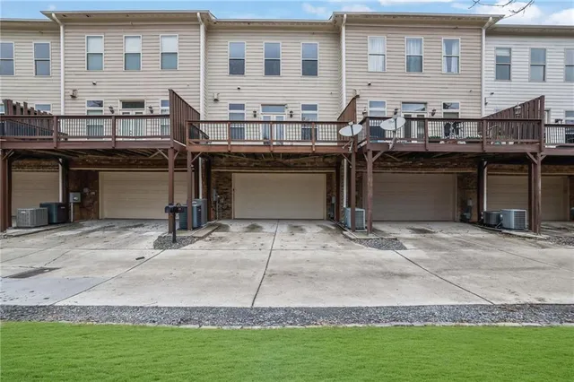 a house view with a outdoor space