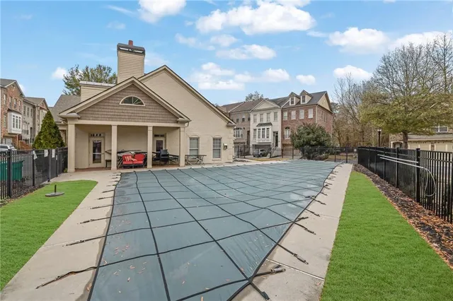 a view of a yard in front of house
