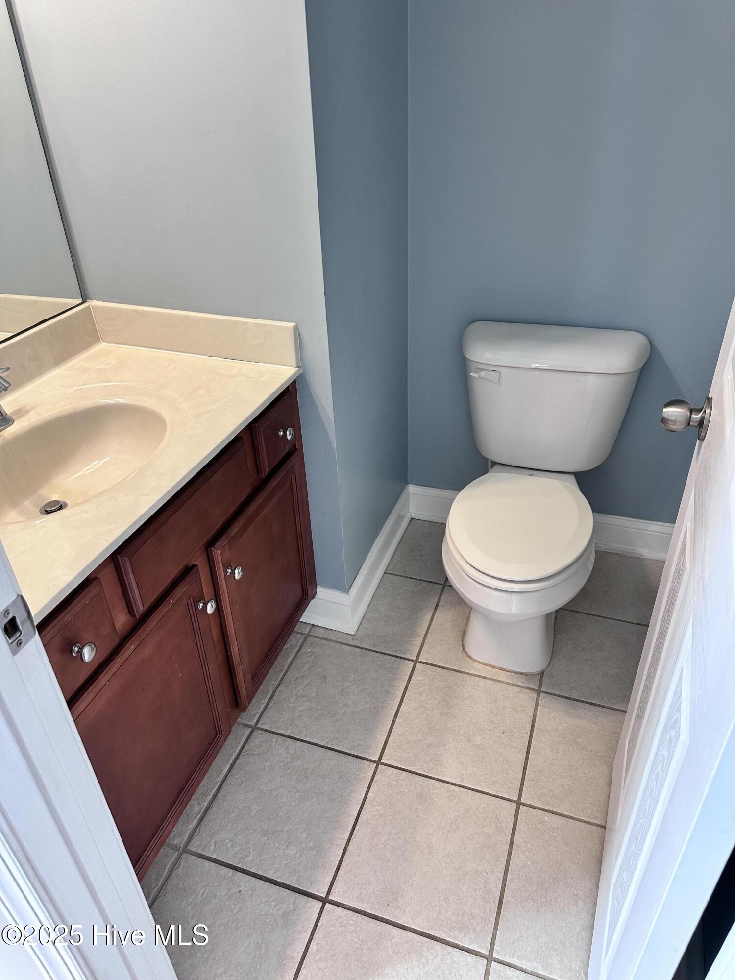 114 Hills Lorough Loop Jacksonville, NC 28546 - Photo 22 of 32 Halfbath