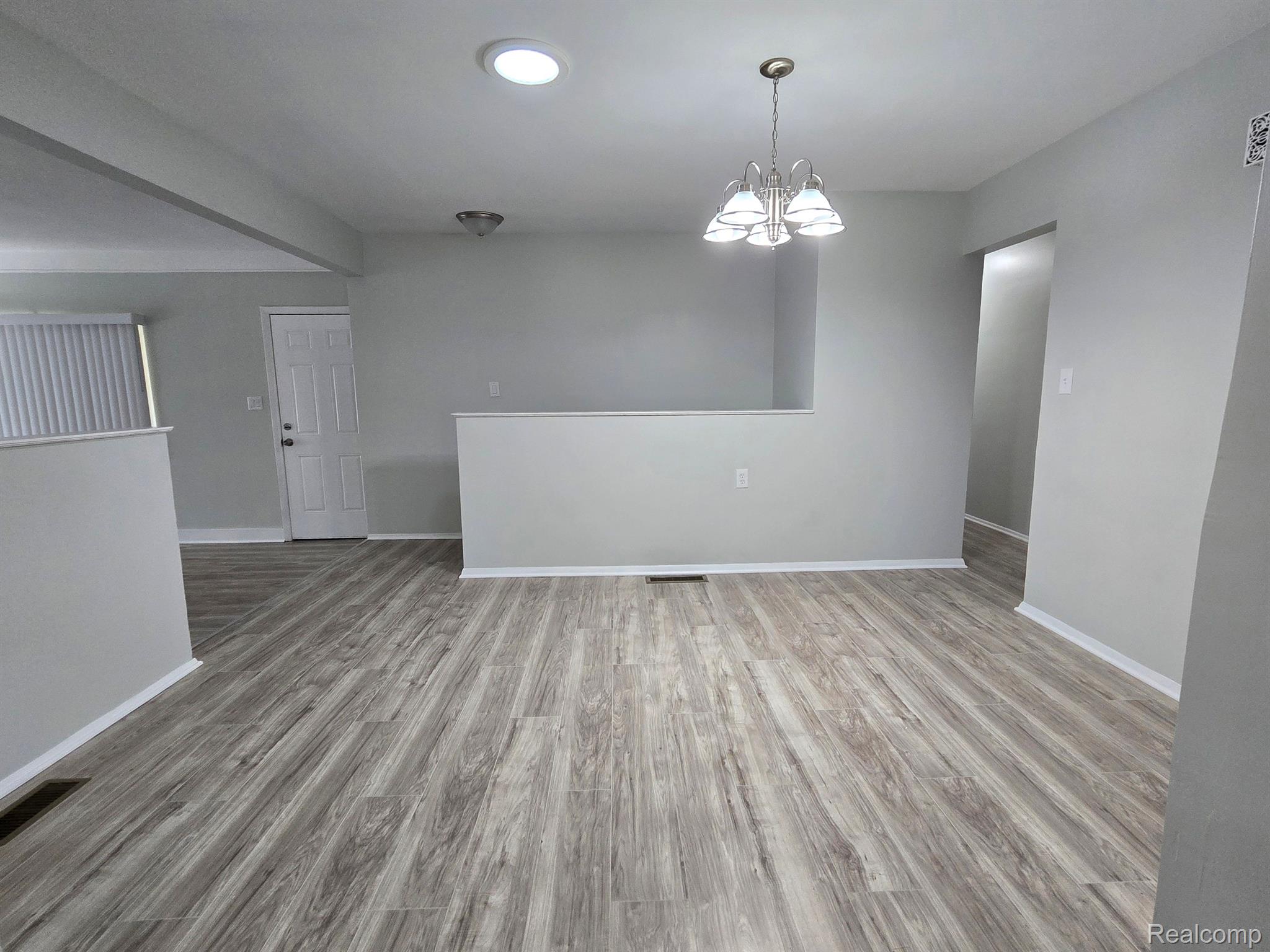 8189 Potomac Street Center Line, MI 48015 - Photo 2 of 49 Gallery Image 2