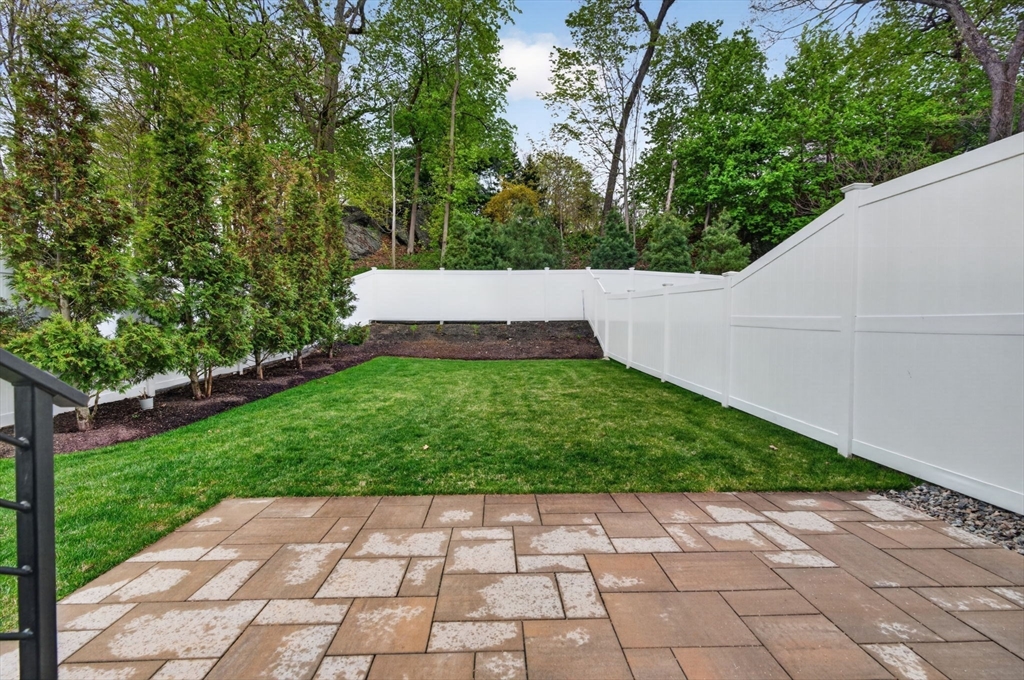 71 Cloverdale Road, Unit 1 Newton, MA 02461 - Photo 17 of 27 Gallery Image 17