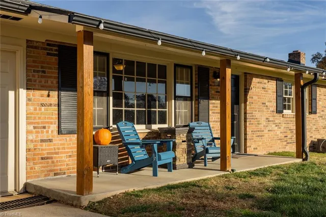 $275,000 | 585 Green Acres Road, Millers Creek, NC 28651