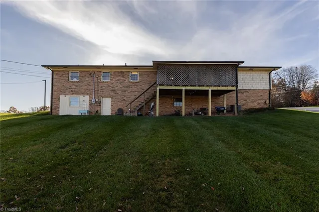 $275,000 | 585 Green Acres Road, Millers Creek, NC 28651