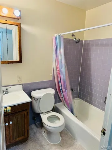 $185,000 | 3092 Wintergreen Drive, Florissant, MO 63033