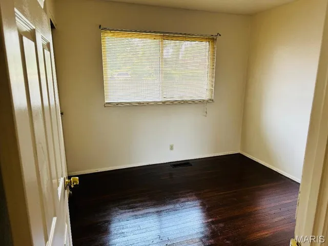 $185,000 | 3092 Wintergreen Drive, Florissant, MO 63033