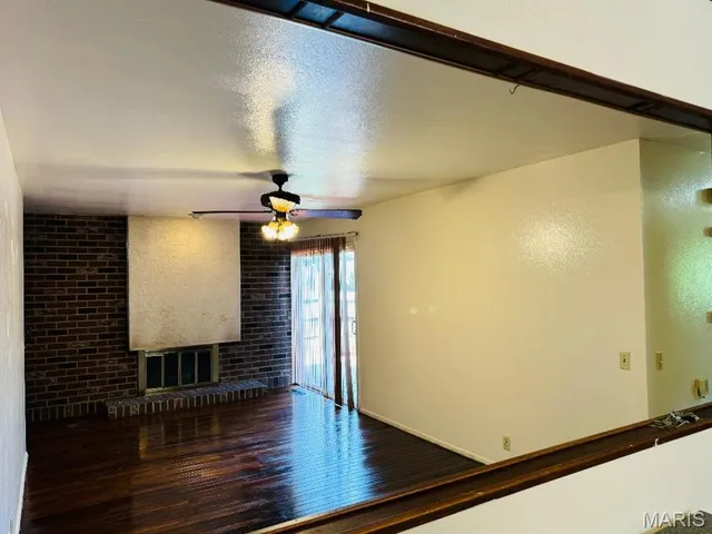 $185,000 | 3092 Wintergreen Drive, Florissant, MO 63033