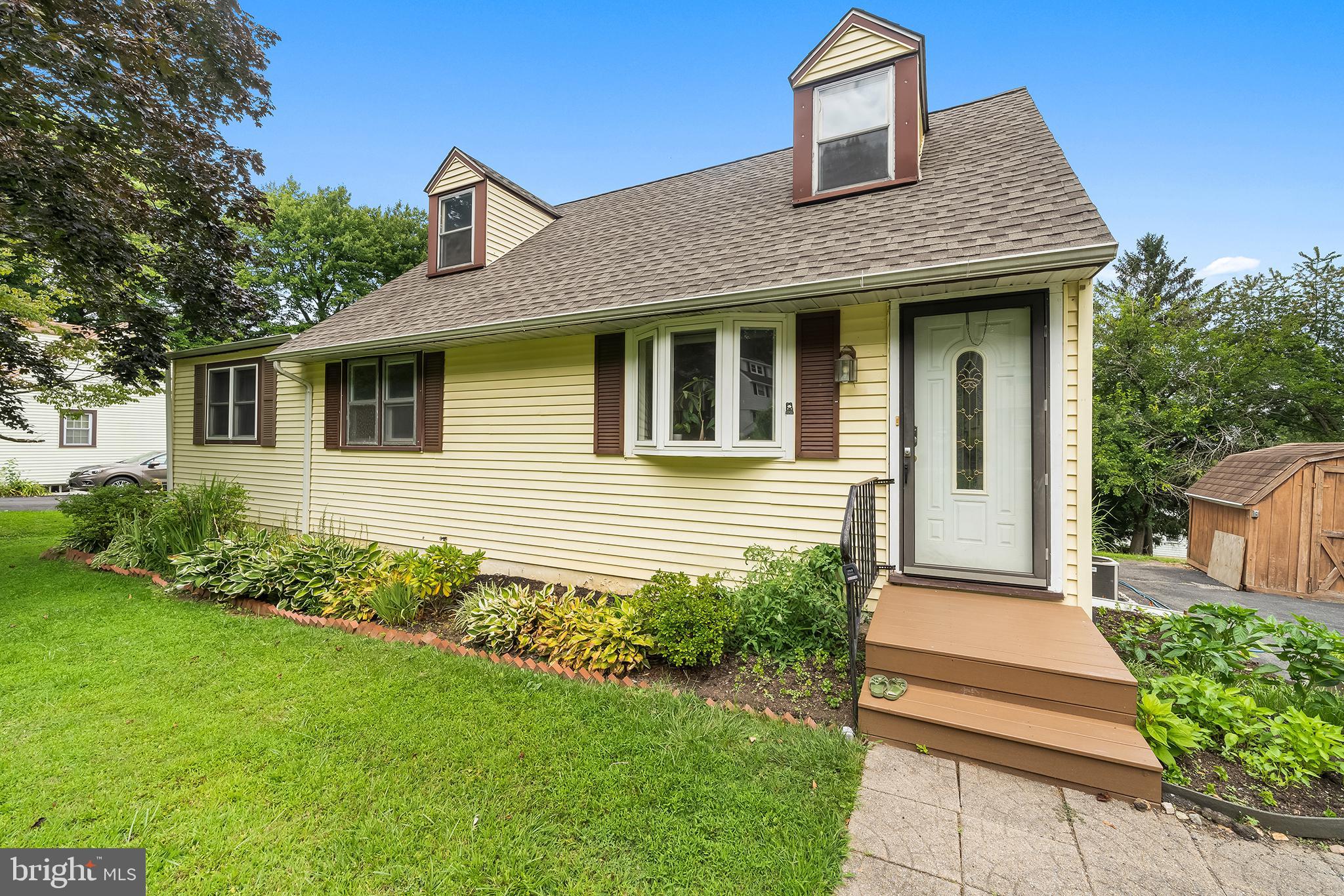 7 Woodview Road Malvern, PA 19355 - Photo 2 of 32 Gallery Image 2