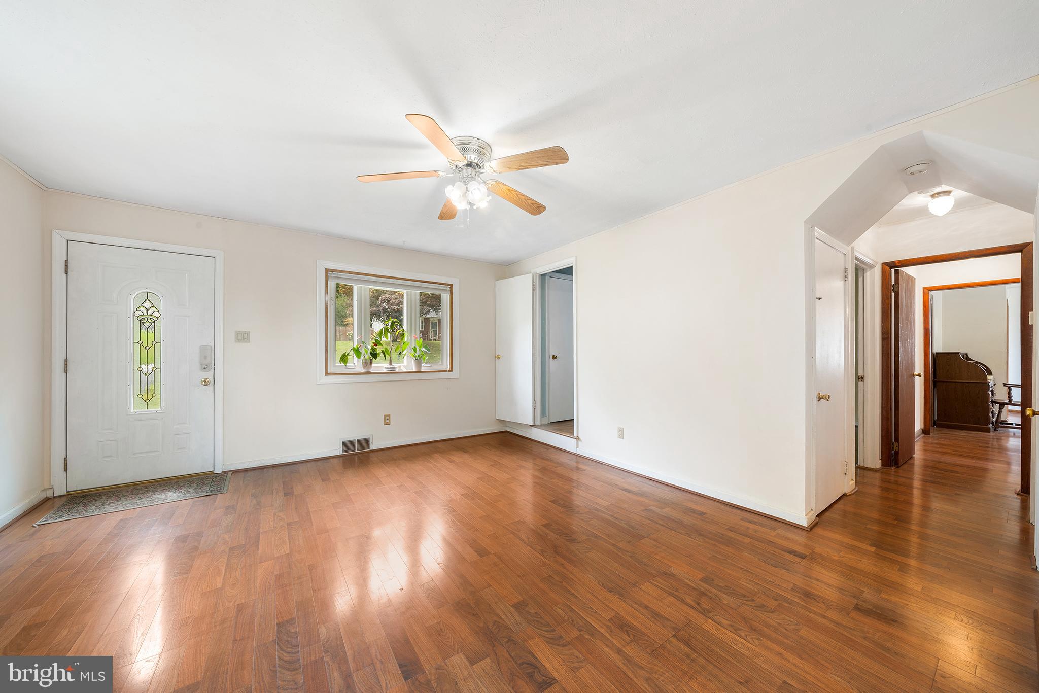 7 Woodview Road Malvern, PA 19355 - Photo 4 of 32 Gallery Image 4