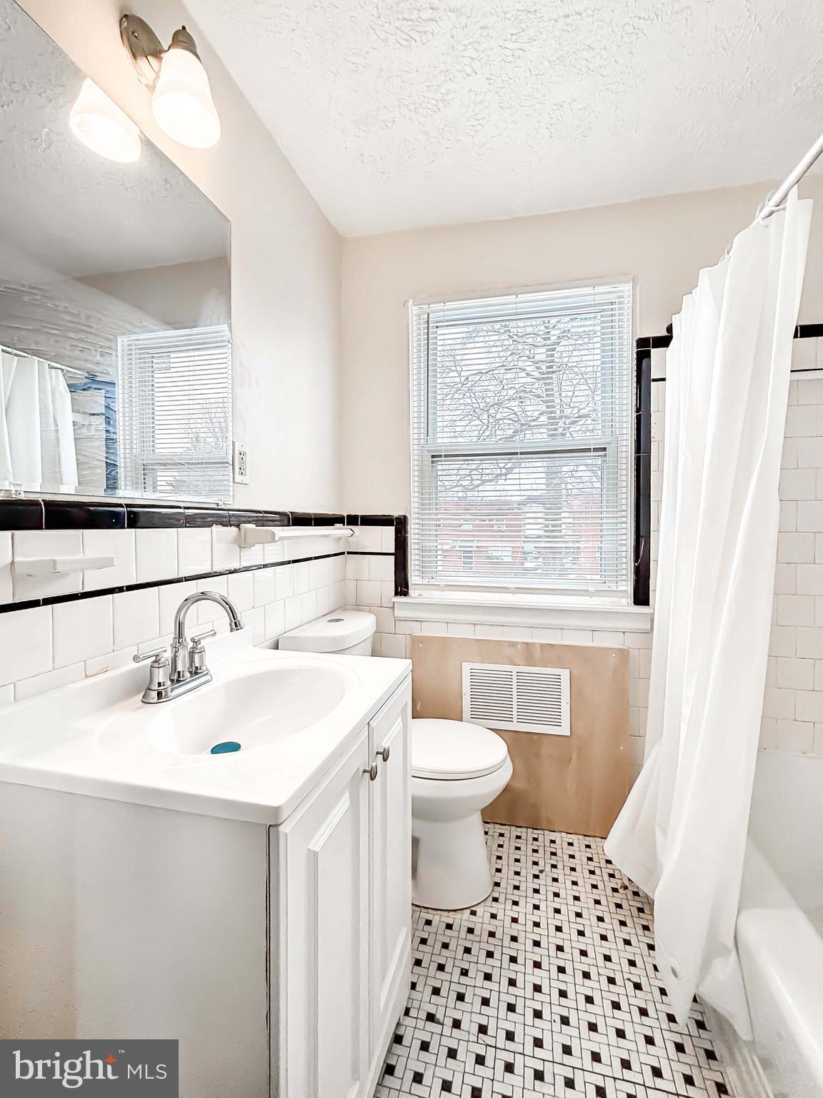 8529 Chestnut Oak Road, Unit 2 Parkville, MD 21234 - Photo 12 of 18