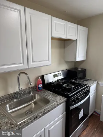 a close view of sink and tap