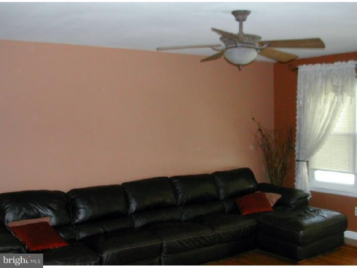 13 Eric Road Mullica Hill, NJ 08062 - Photo 3 of 15 Living Room