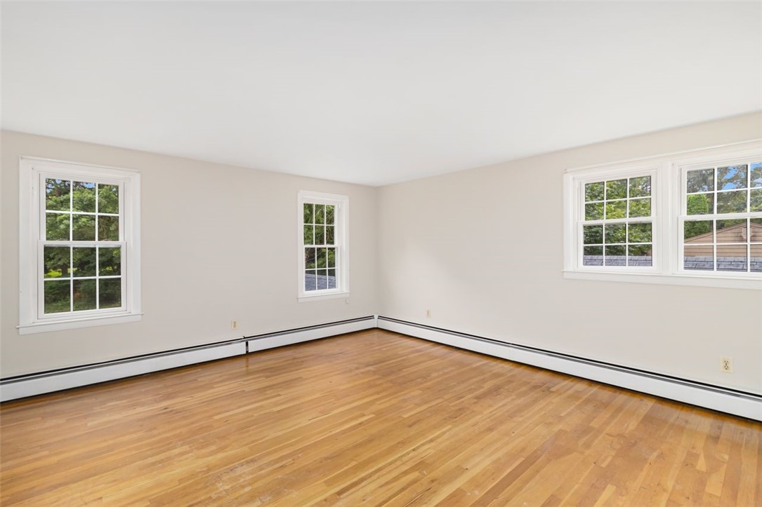 16 Maplewood Drive Coventry, RI 02816 - Photo 17 of 39