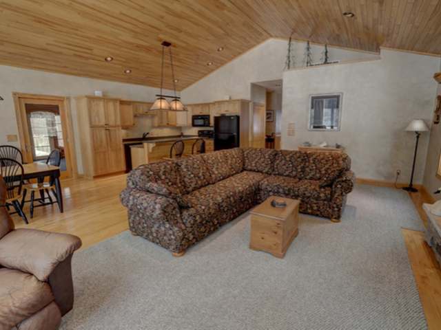 4400 Rosalie Lane Rhinelander, WI 54501 - Photo 2 of 29 Gallery Image 2