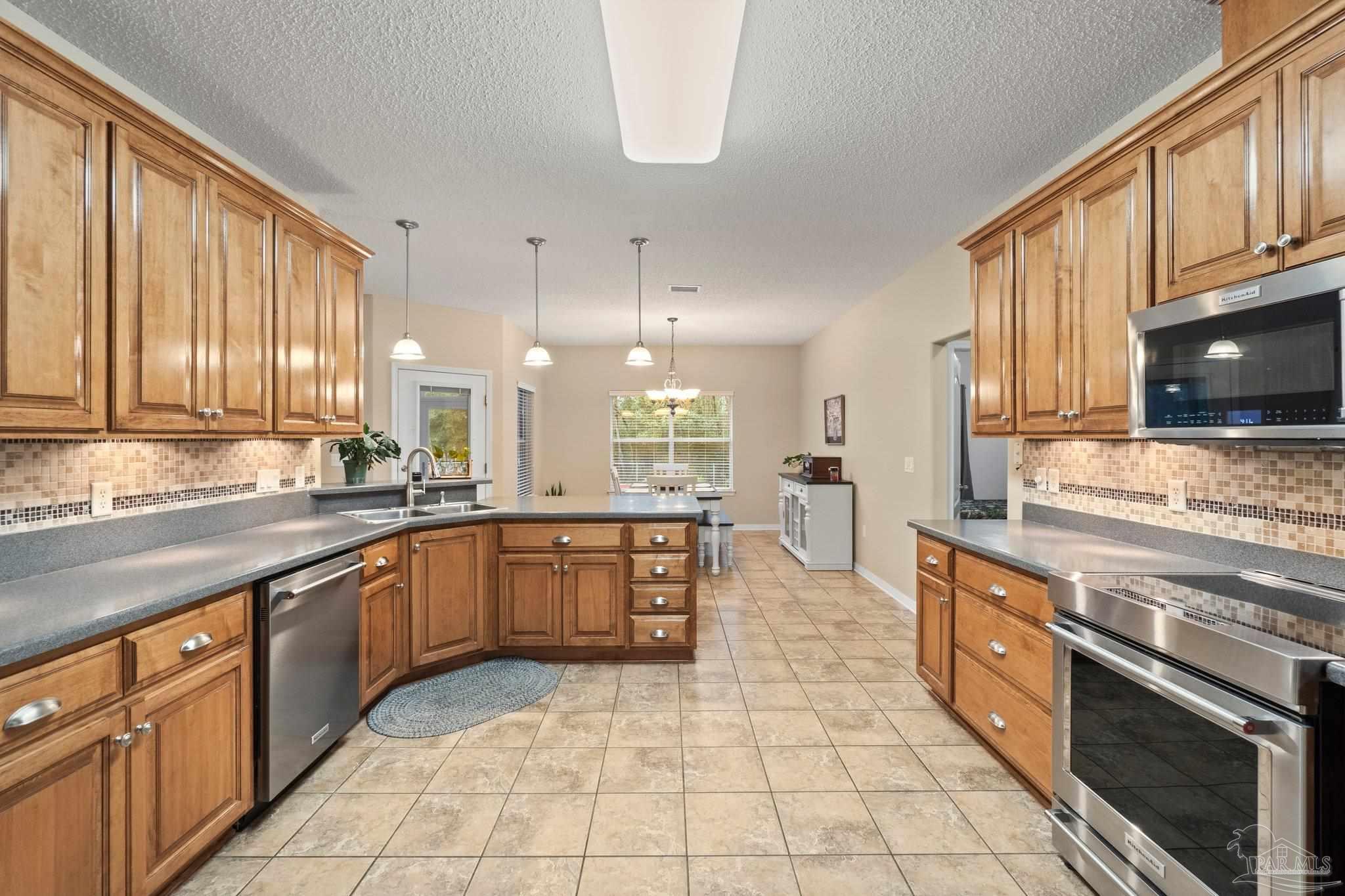 5660 Madelines Way Pace, FL 32571 - Photo 13 of 44