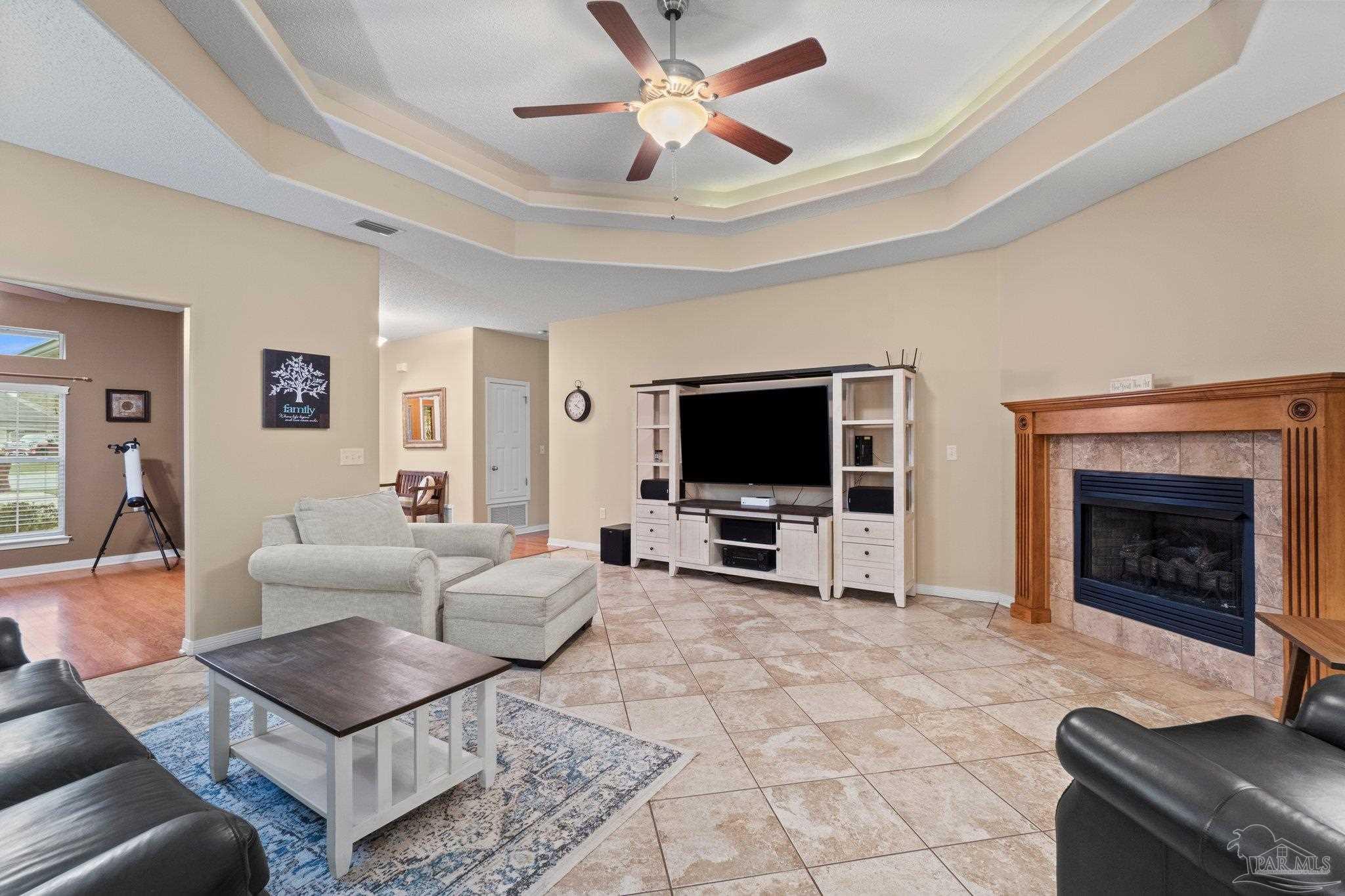 5660 Madelines Way Pace, FL 32571 - Photo 9 of 44