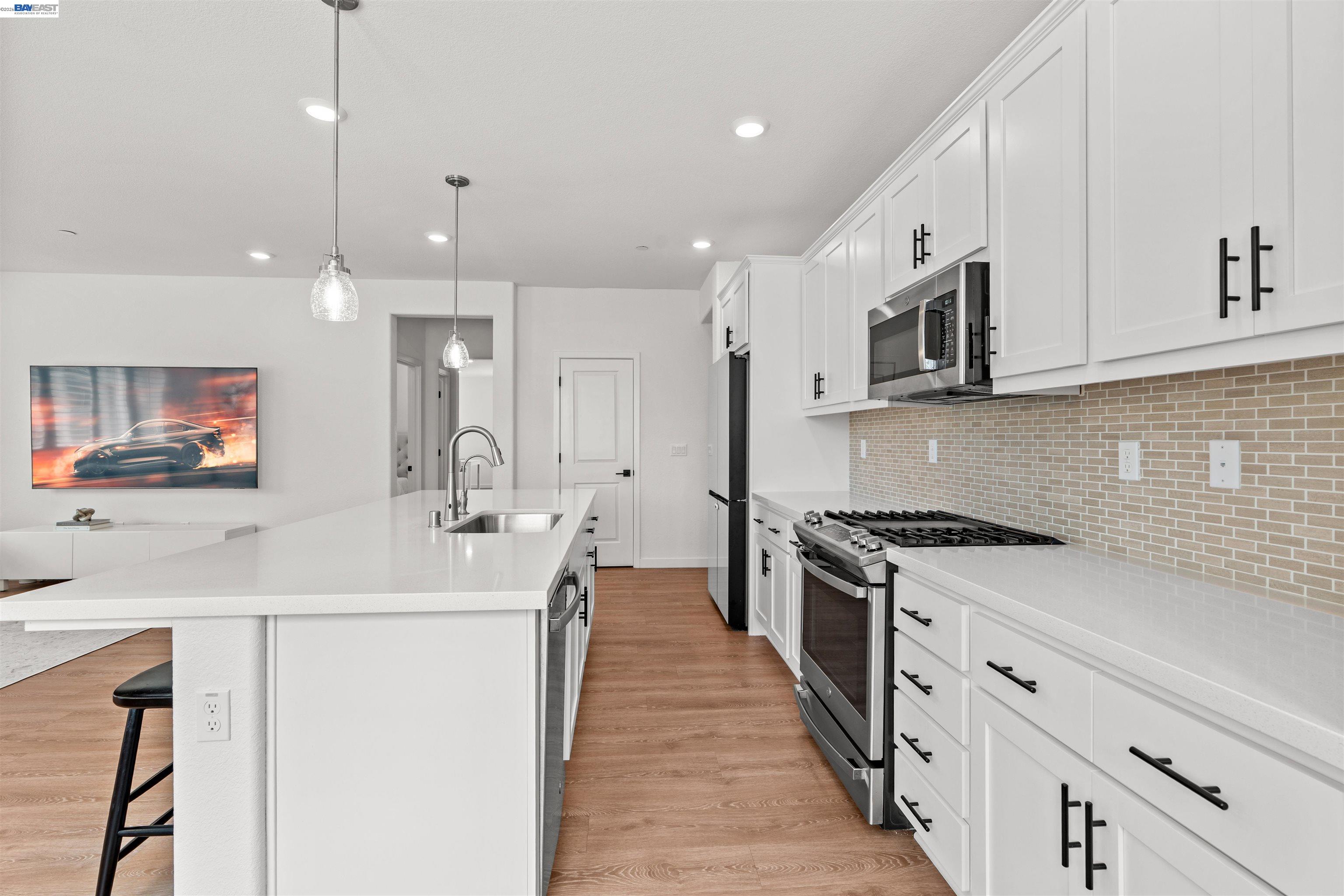 1018 Shearwater Road Lathrop, CA 95330 - Photo 12 of 34 Gallery Image 12