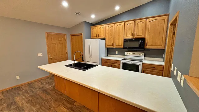 $267,500 | 619 Fir Avenue Northeast, Montgomery, MN 56069