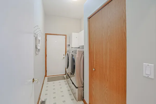 $375,000 | 21450 Basswood Lane, Plainfield, IL 60544
