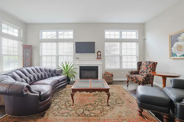 $375,000 | 21450 Basswood Lane, Plainfield, IL 60544