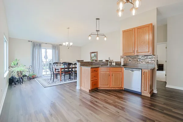 $375,000 | 21450 Basswood Lane, Plainfield, IL 60544