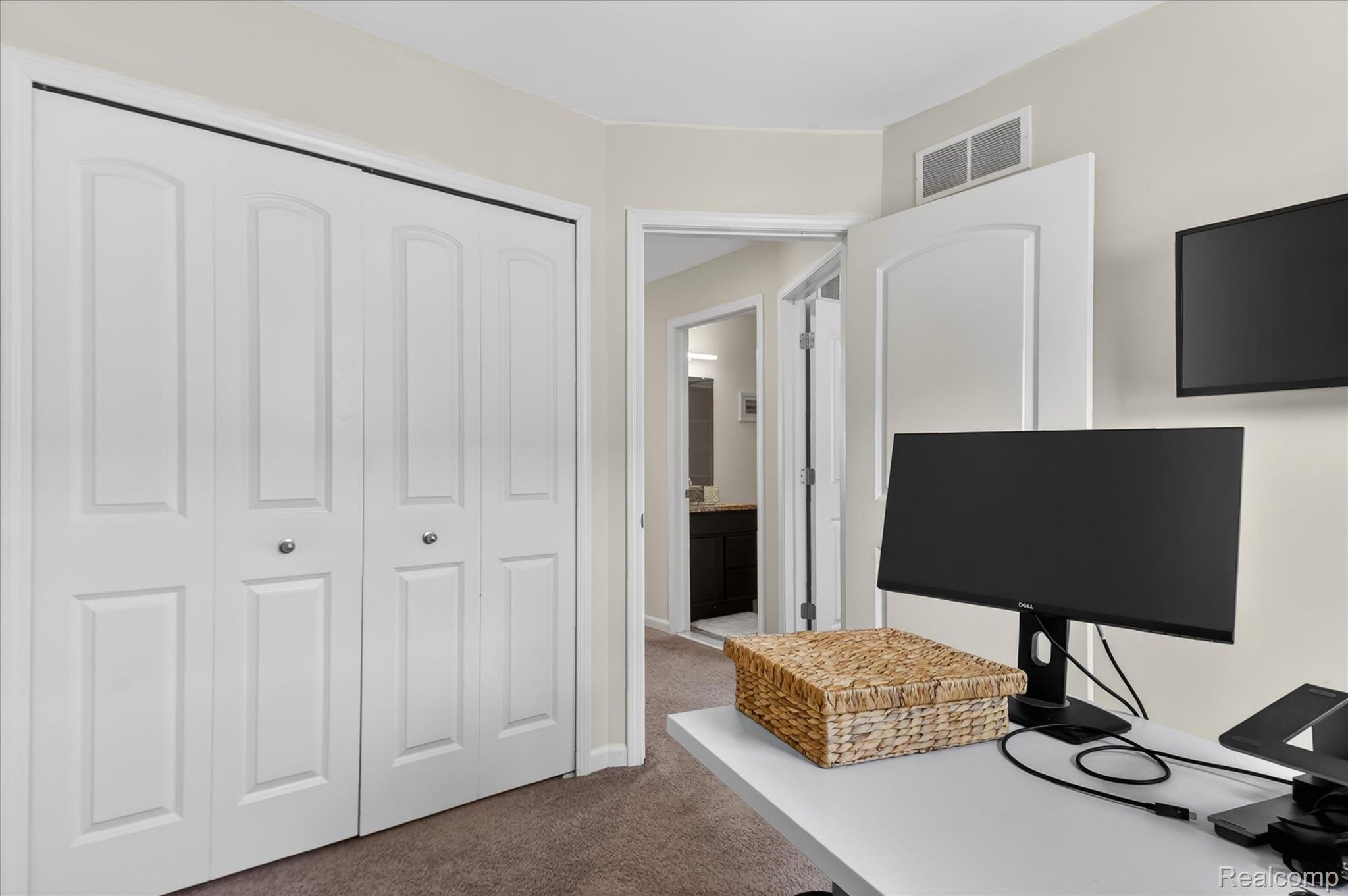 2500 Normandy Road, Unit 2 Royal Oak, MI 48073 - Photo 15 of 35