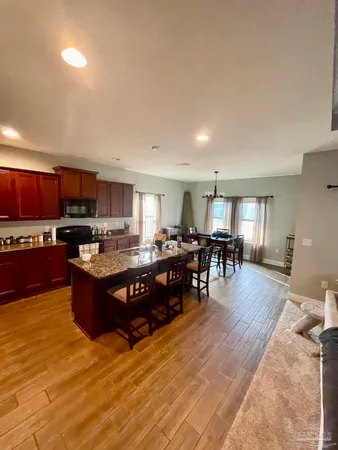 $2,300 | 4632 Dupont Circle, Pace, FL 32571
