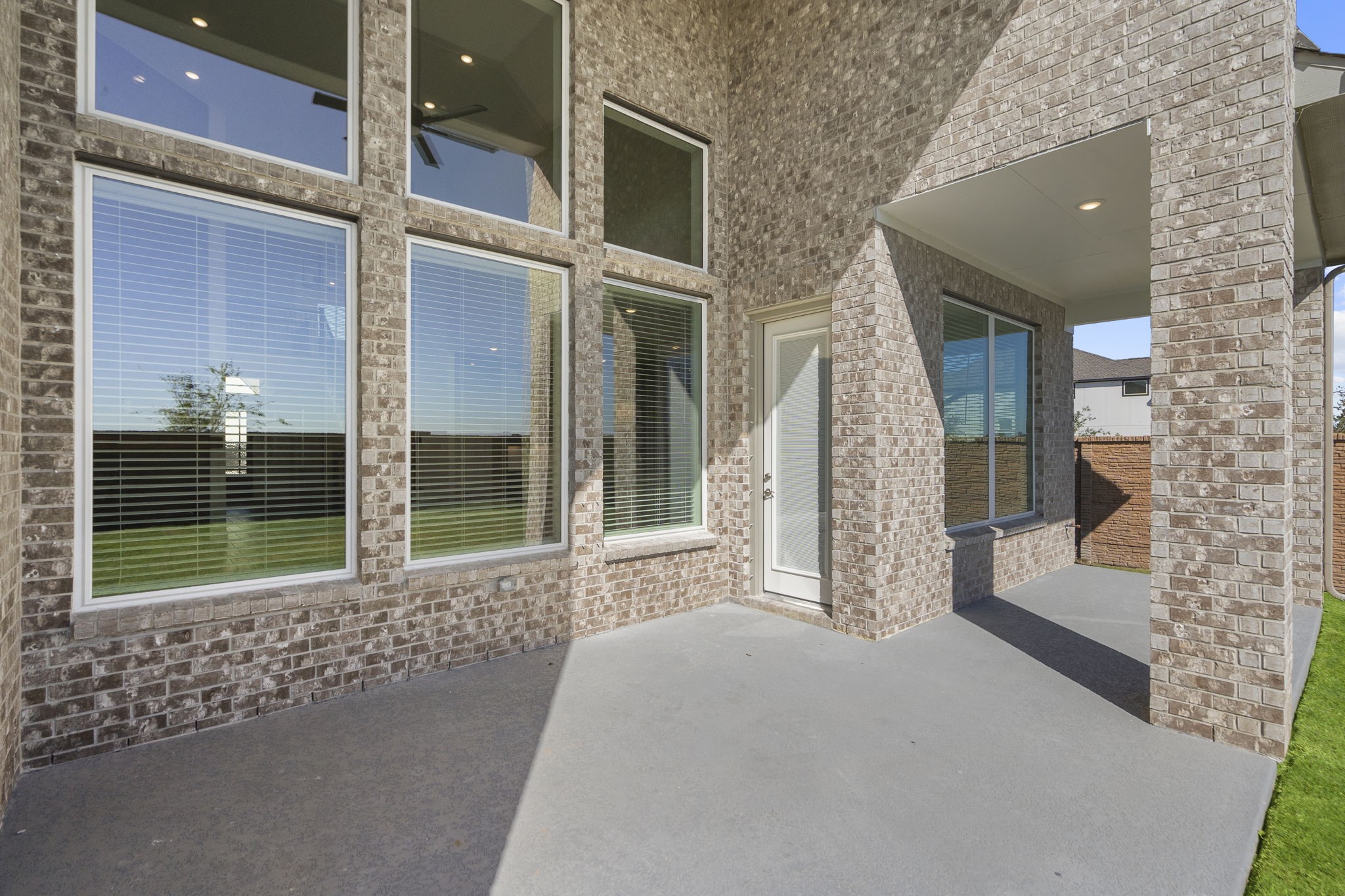 9103 Basilica Lane Manvel, TX 77578 - Photo 32 of 50 a house view with a outdoor space