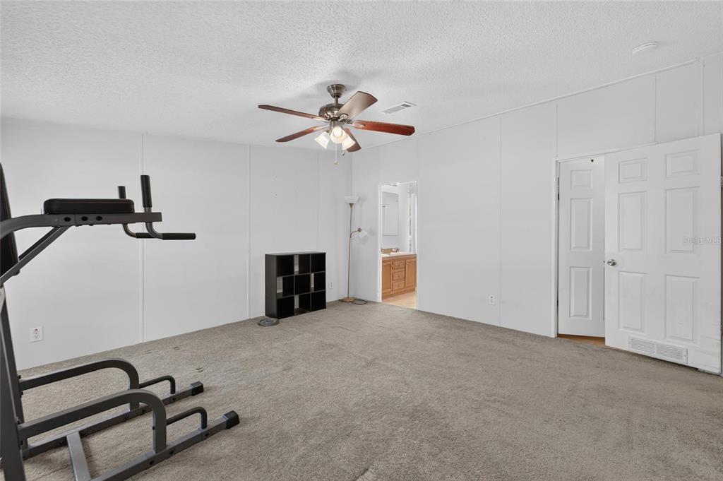1205 Crystal Springs Road Zephyrhills, FL 33540 - Photo 27 of 79