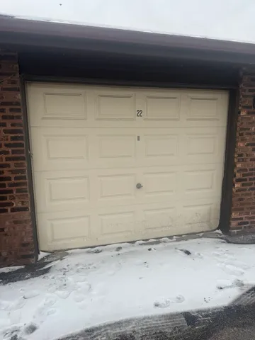 a view of a parking space