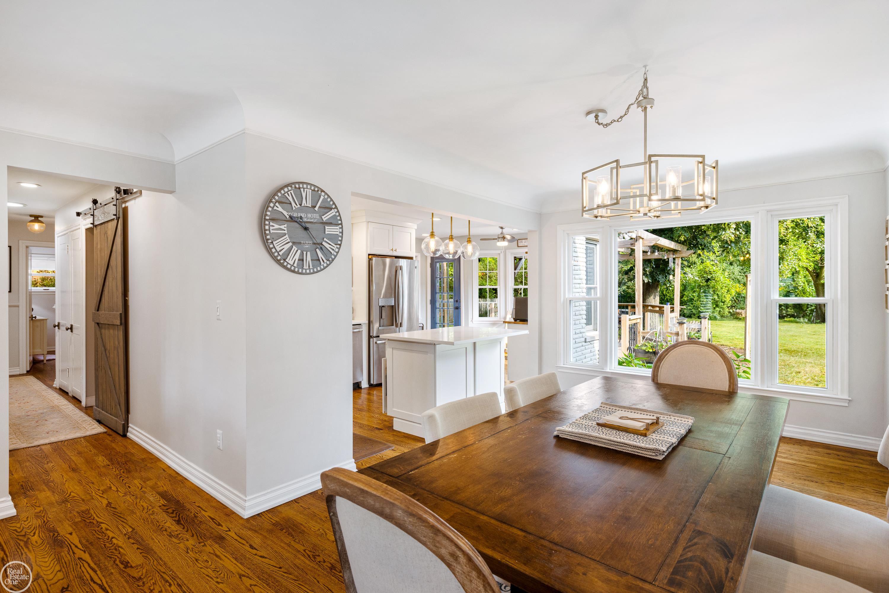 724 Shoreham Road Grosse Pointe, MI 48236 - Photo 14 of 49 50122952-13.JPG