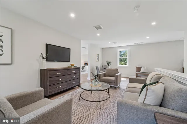 $1,099,999 | 6 Park Road, Ambler, PA 19002