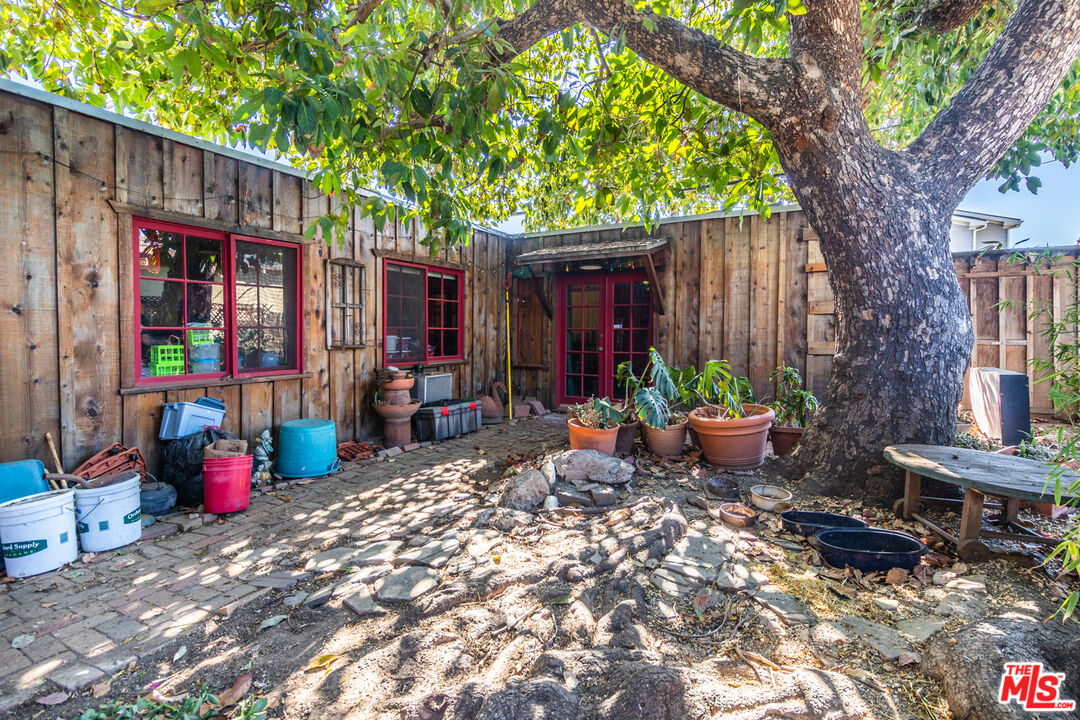 2371 Midvale Avenue Los Angeles, CA 90064 - Photo 30 of 33 a view of outdoor space and patio