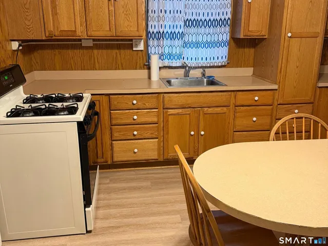 $1,100 | 17 1st Avenue, Waterbury, CT 06710