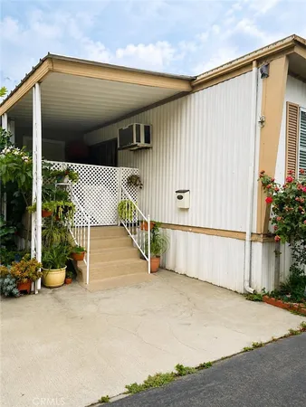 $170,000 | 9051 Laurel Canyon Boulevard, Sun Valley, CA 91352