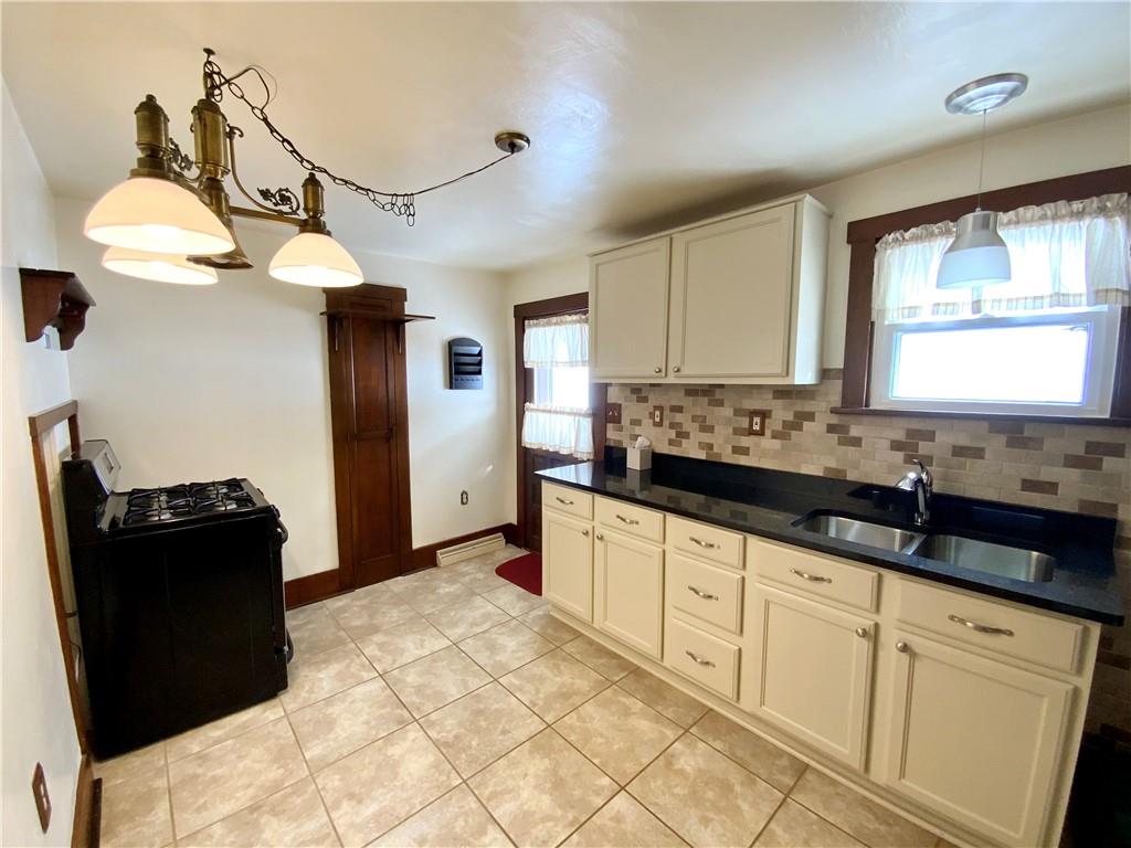 4909 Rochester Road New Brighton, PA 15066 - Photo 4 of 19