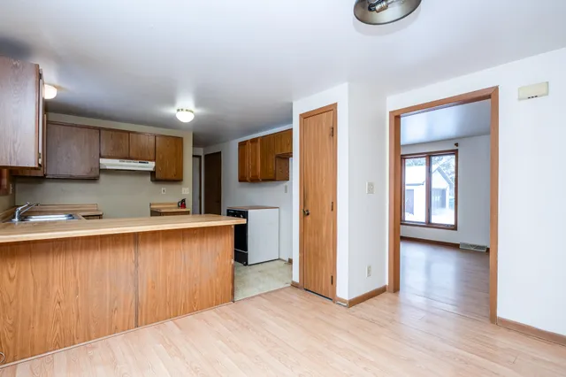 $298,500 | 12843 South Wolcott Street, Sawyer, MI 49125